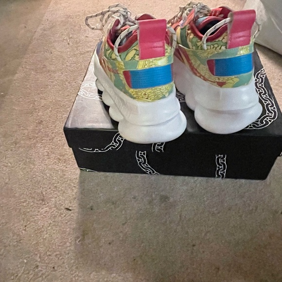 VERSACE Yellow & Black Chain Barocco Reaction Sneakers